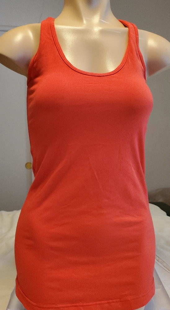Lululemon athletic top